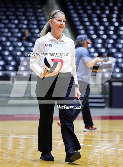 Thumbnail 1 in Blum vs. Neches (UIL 1A Volleyball Semifinal) photogallery.