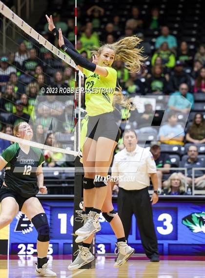 Thumbnail 3 in Blum vs. Neches (UIL 1A Volleyball Semifinal) photogallery.