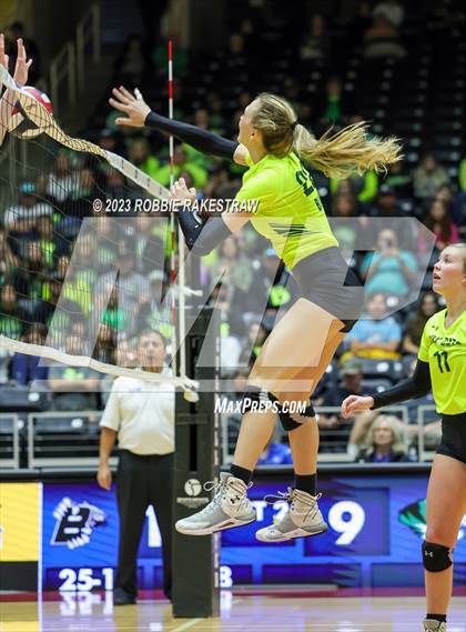 Thumbnail 2 in Blum vs. Neches (UIL 1A Volleyball Semifinal) photogallery.