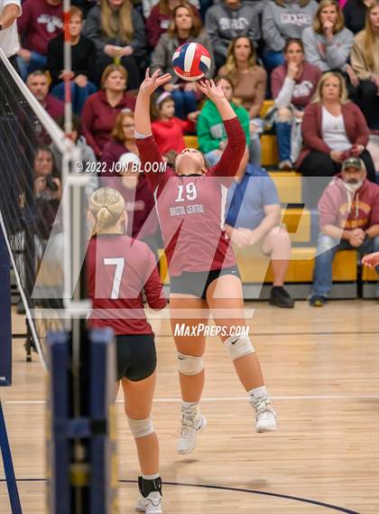 Thumbnail 1 in Bristol Central vs. Joel Barlow (CIAC Class L Final) photogallery.