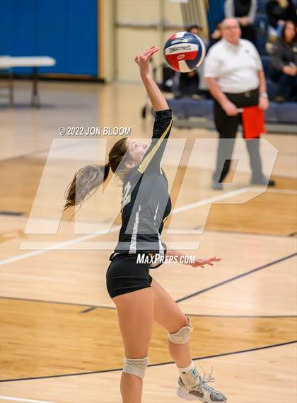 Thumbnail 3 in Bristol Central vs. Joel Barlow (CIAC Class L Final) photogallery.