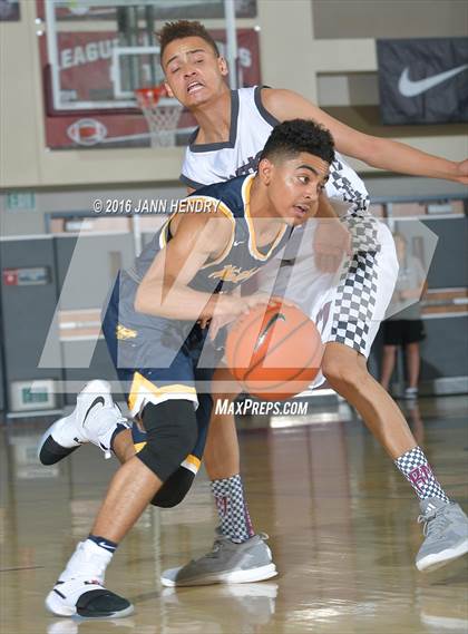 Thumbnail 2 in Rancho Mirage vs Westbury Christian (Rancho Mirage Holiday Invitational) photogallery.