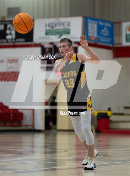 Thumbnail 1 in Timbo vs Yellville-Summit (Arvest Tournament) photogallery.