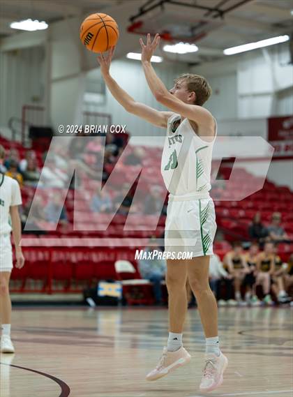 Thumbnail 2 in Timbo vs Yellville-Summit (Arvest Tournament) photogallery.