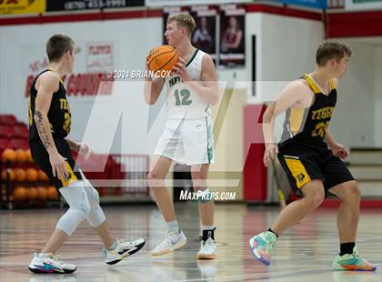 Thumbnail 2 in Timbo vs Yellville-Summit (Arvest Tournament) photogallery.