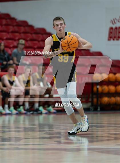 Thumbnail 3 in Timbo vs Yellville-Summit (Arvest Tournament) photogallery.