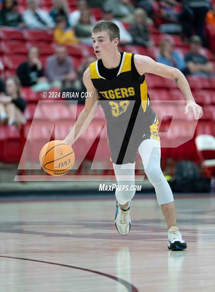 Thumbnail 2 in Timbo vs Yellville-Summit (Arvest Tournament) photogallery.
