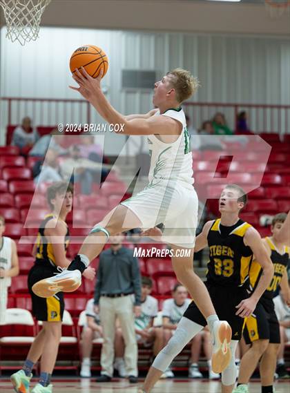 Thumbnail 3 in Timbo vs Yellville-Summit (Arvest Tournament) photogallery.