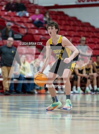 Thumbnail 2 in Timbo vs Yellville-Summit (Arvest Tournament) photogallery.