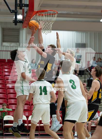 Thumbnail 1 in Timbo vs Yellville-Summit (Arvest Tournament) photogallery.