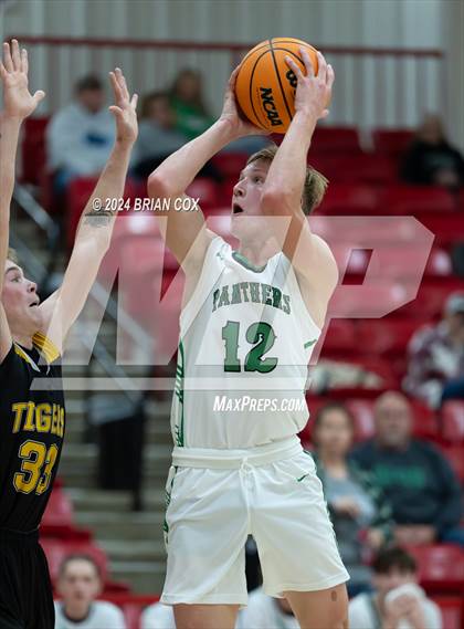 Thumbnail 1 in Timbo vs Yellville-Summit (Arvest Tournament) photogallery.
