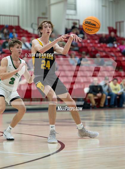 Thumbnail 3 in Timbo vs Yellville-Summit (Arvest Tournament) photogallery.