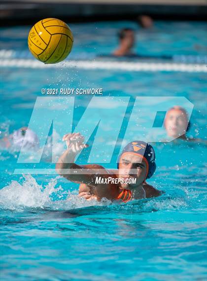 Thumbnail 2 in Valhalla vs. Poway photogallery.