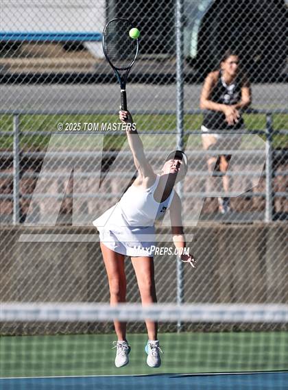 Thumbnail 2 in Hough @ Myers Park photogallery.