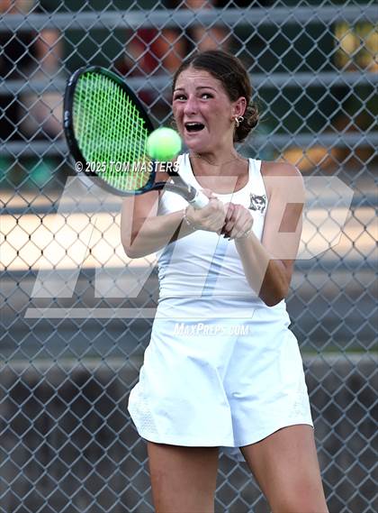 Thumbnail 3 in Hough @ Myers Park photogallery.