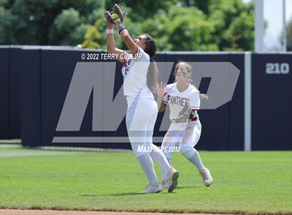Thumbnail 3 in West vs. Riverton (UHSAA 6A Final Game 2) photogallery.