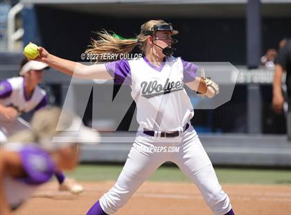 Thumbnail 1 in West vs. Riverton (UHSAA 6A Final Game 2) photogallery.