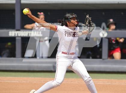 Thumbnail 1 in West vs. Riverton (UHSAA 6A Final Game 2) photogallery.