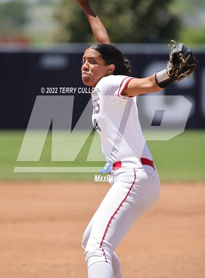 Thumbnail 1 in West vs. Riverton (UHSAA 6A Final Game 2) photogallery.