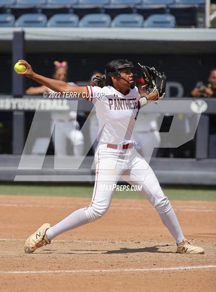 Thumbnail 1 in West vs. Riverton (UHSAA 6A Final Game 2) photogallery.