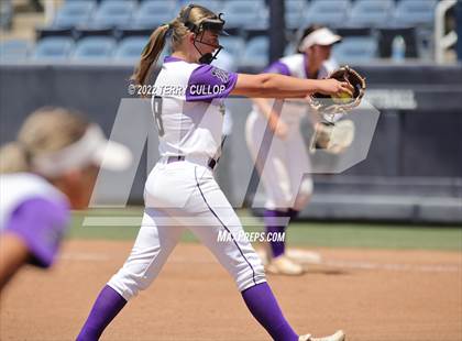 Thumbnail 3 in West vs. Riverton (UHSAA 6A Final Game 2) photogallery.