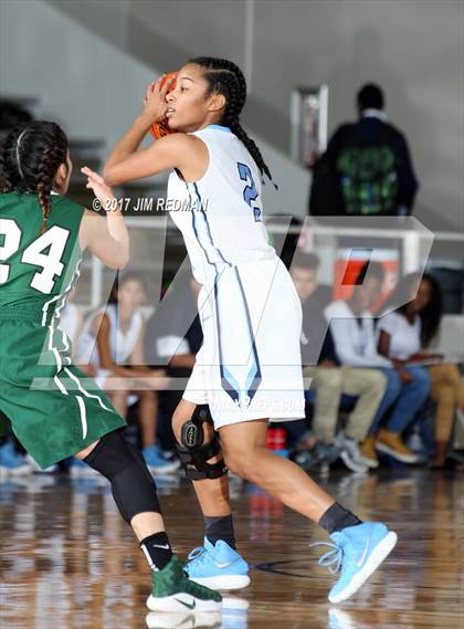 Thumbnail 3 in Pasadena vs. Sam Rayburn (McDonald's Texas Invitational) photogallery.