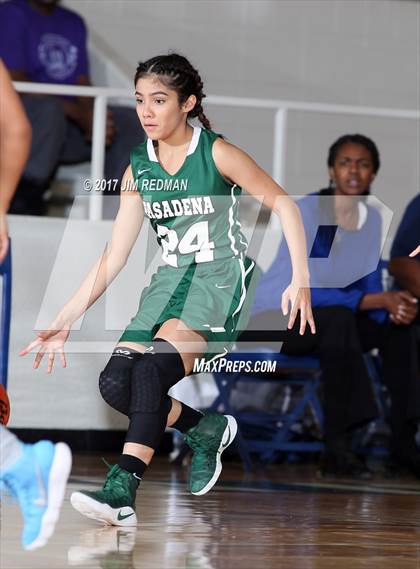 Thumbnail 3 in Pasadena vs. Sam Rayburn (McDonald's Texas Invitational) photogallery.