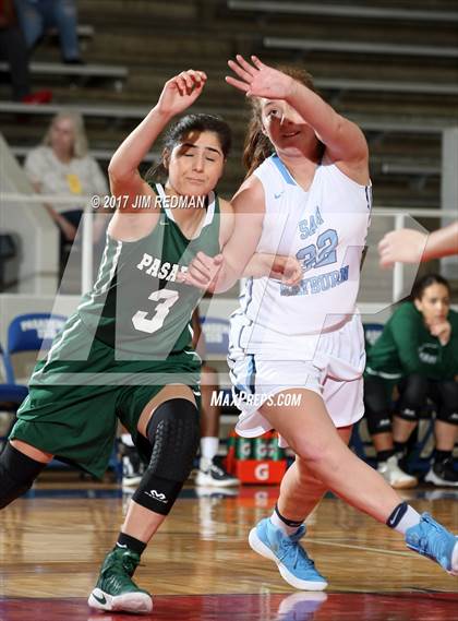 Thumbnail 1 in Pasadena vs. Sam Rayburn (McDonald's Texas Invitational) photogallery.