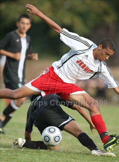 Thumbnail 2 in Sheldon @ Jesuit photogallery.