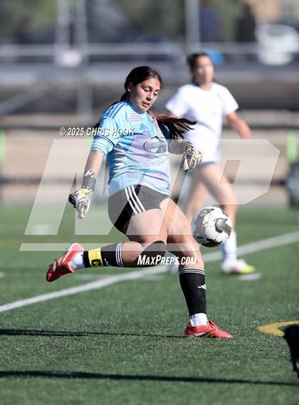 Thumbnail 1 in Flowing Wells vs Walden Grove (Kelly Pierce Soccer Tournament) photogallery.