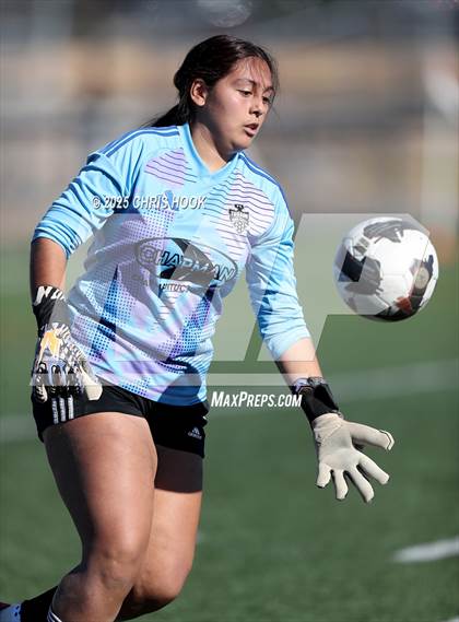 Thumbnail 1 in Flowing Wells vs Walden Grove (Kelly Pierce Soccer Tournament) photogallery.