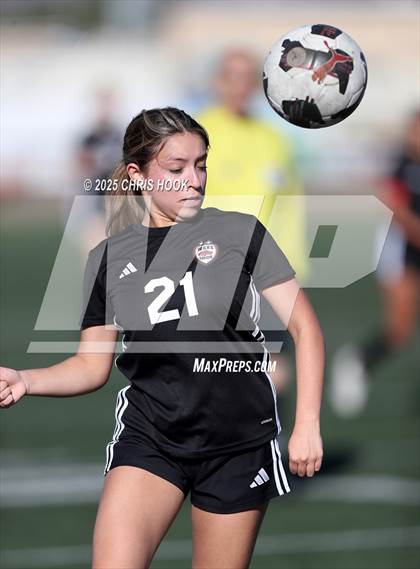 Thumbnail 1 in Flowing Wells vs Walden Grove (Kelly Pierce Soccer Tournament) photogallery.