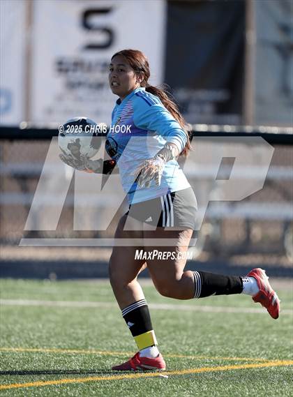 Thumbnail 1 in Flowing Wells vs Walden Grove (Kelly Pierce Soccer Tournament) photogallery.