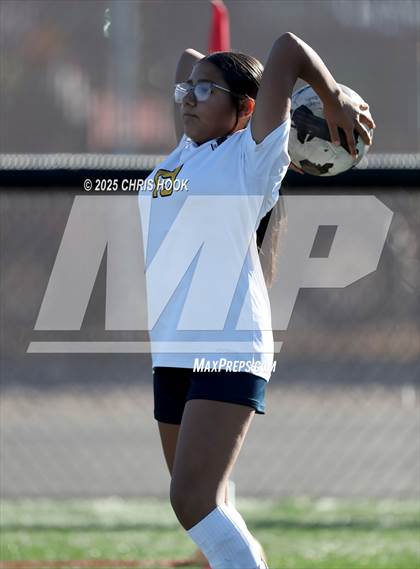 Thumbnail 3 in Flowing Wells vs Walden Grove (Kelly Pierce Soccer Tournament) photogallery.