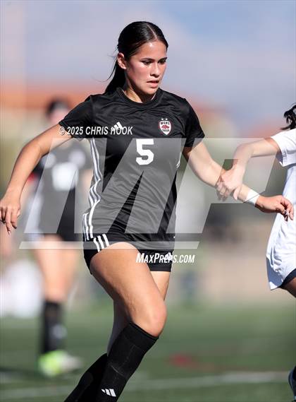 Thumbnail 1 in Flowing Wells vs Walden Grove (Kelly Pierce Soccer Tournament) photogallery.