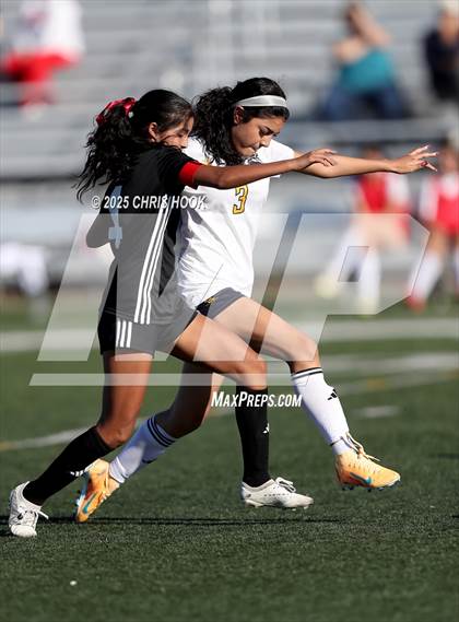 Thumbnail 3 in Flowing Wells vs Walden Grove (Kelly Pierce Soccer Tournament) photogallery.