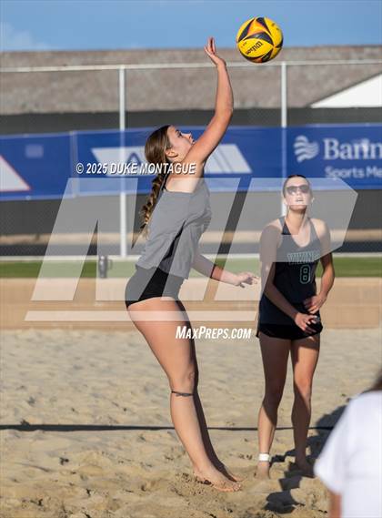 Thumbnail 2 in Canyon de Oro vs. Sunnyslope (AIA 6A Pairs D-I RD2) photogallery.