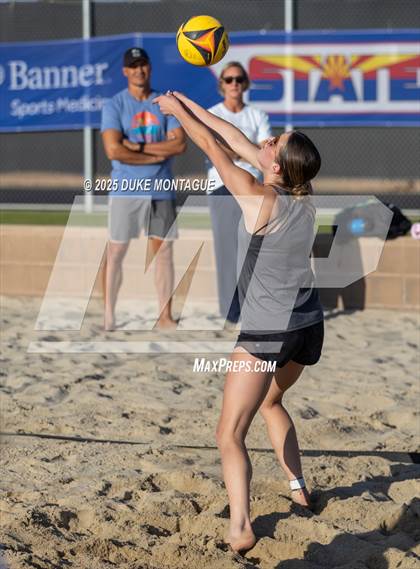 Thumbnail 2 in Canyon de Oro vs. Sunnyslope (AIA 6A Pairs D-I RD2) photogallery.