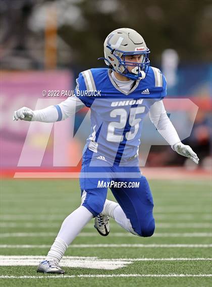 Thumbnail 3 in Steelton-Highspire vs. Union Area ( PIAA 1A Championship) photogallery.