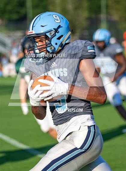 Thumbnail 2 in Ravenscroft vs South Granville (scrimmage) photogallery.