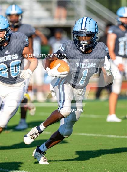 Thumbnail 3 in Ravenscroft vs South Granville (scrimmage) photogallery.