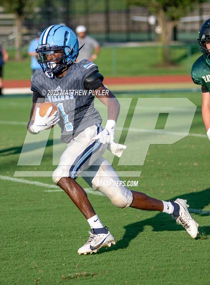 Thumbnail 3 in Ravenscroft vs South Granville (scrimmage) photogallery.