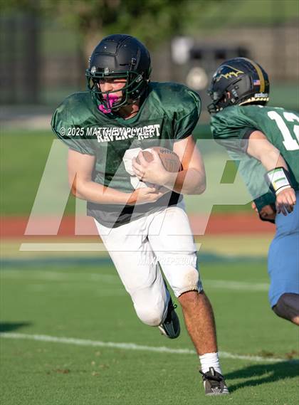 Thumbnail 1 in Ravenscroft vs South Granville (scrimmage) photogallery.