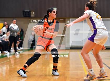 Thumbnail 2 in Davis @ Sumner  (WIAA 4A Round 1) photogallery.