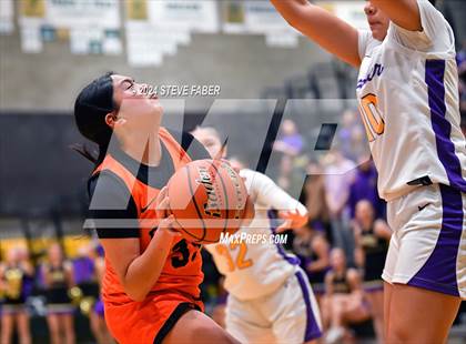 Thumbnail 1 in Davis @ Sumner  (WIAA 4A Round 1) photogallery.
