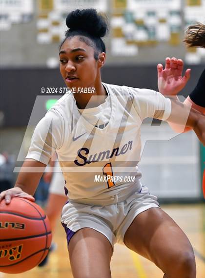 Thumbnail 2 in Davis @ Sumner  (WIAA 4A Round 1) photogallery.