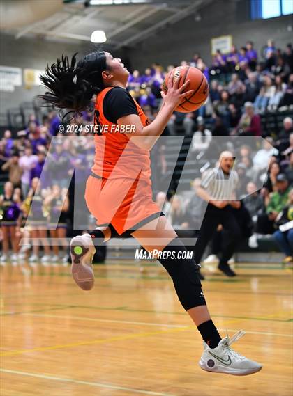 Thumbnail 2 in Davis @ Sumner  (WIAA 4A Round 1) photogallery.
