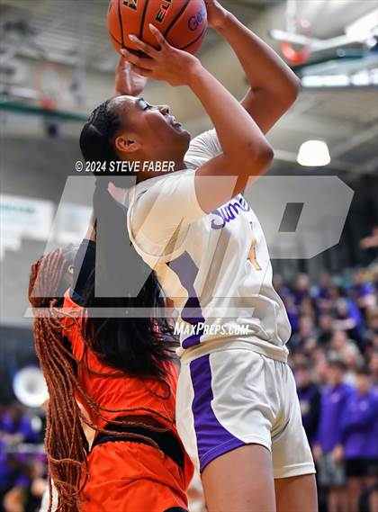 Thumbnail 3 in Davis @ Sumner  (WIAA 4A Round 1) photogallery.