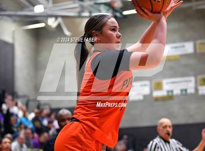 Thumbnail 2 in Davis @ Sumner  (WIAA 4A Round 1) photogallery.