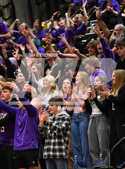 Thumbnail 3 in Davis @ Sumner  (WIAA 4A Round 1) photogallery.